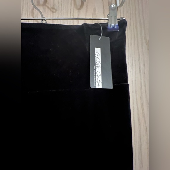 LA CLASSE COUTURE VELVET black leggings size M NWT waist 13” length 42” - Picture 2 of 4